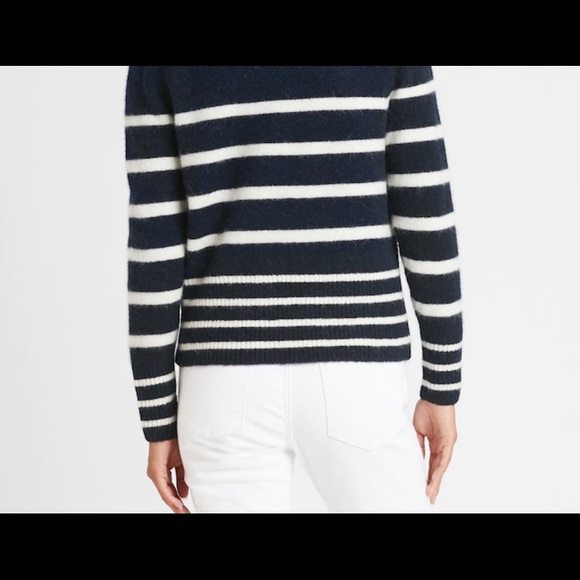 Sweater - Picture 3 of 5